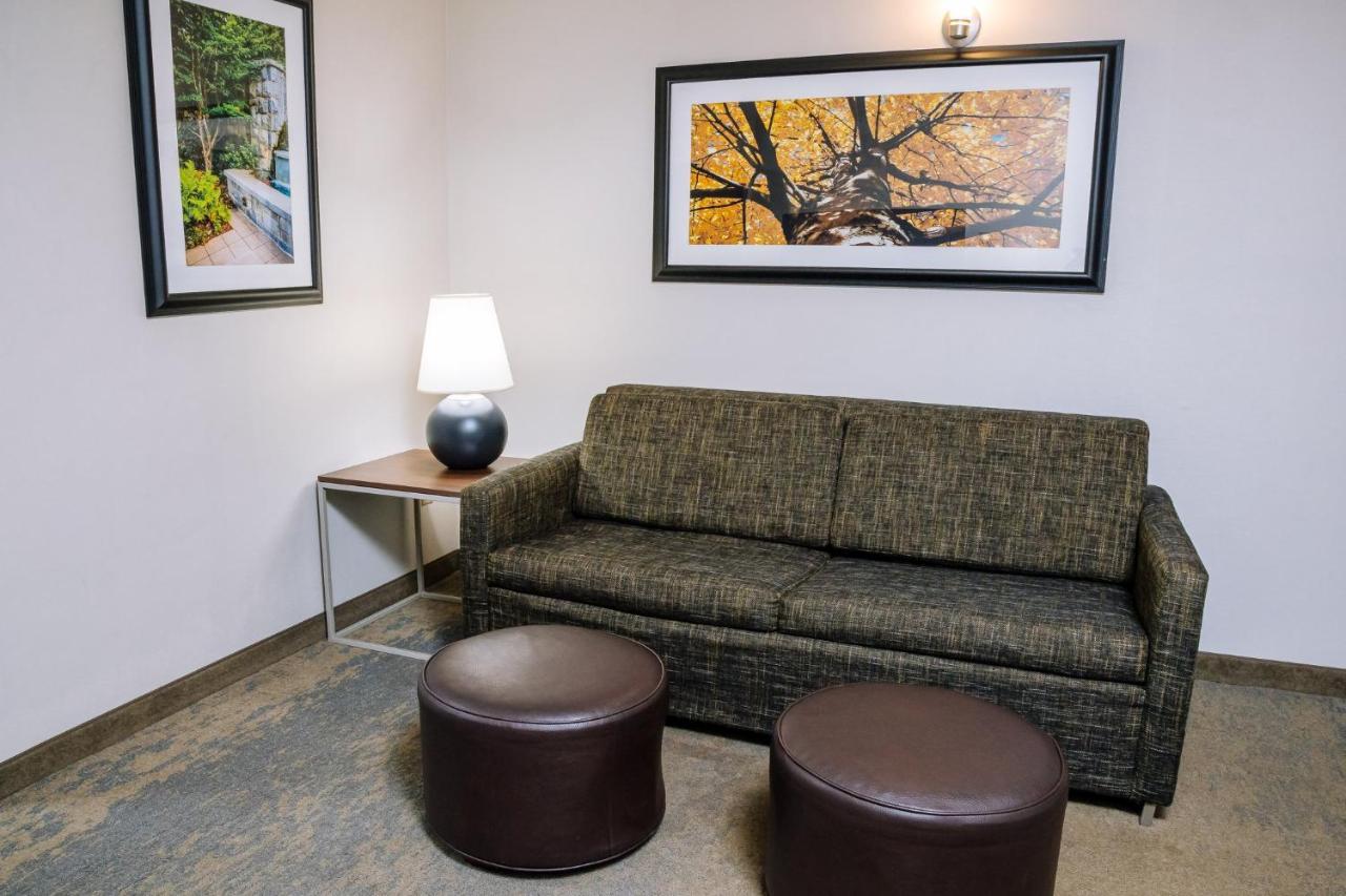 Holiday Inn Hotel & Suites Stockbridge-Atlanta I-75 By Ihg Bagian luar foto