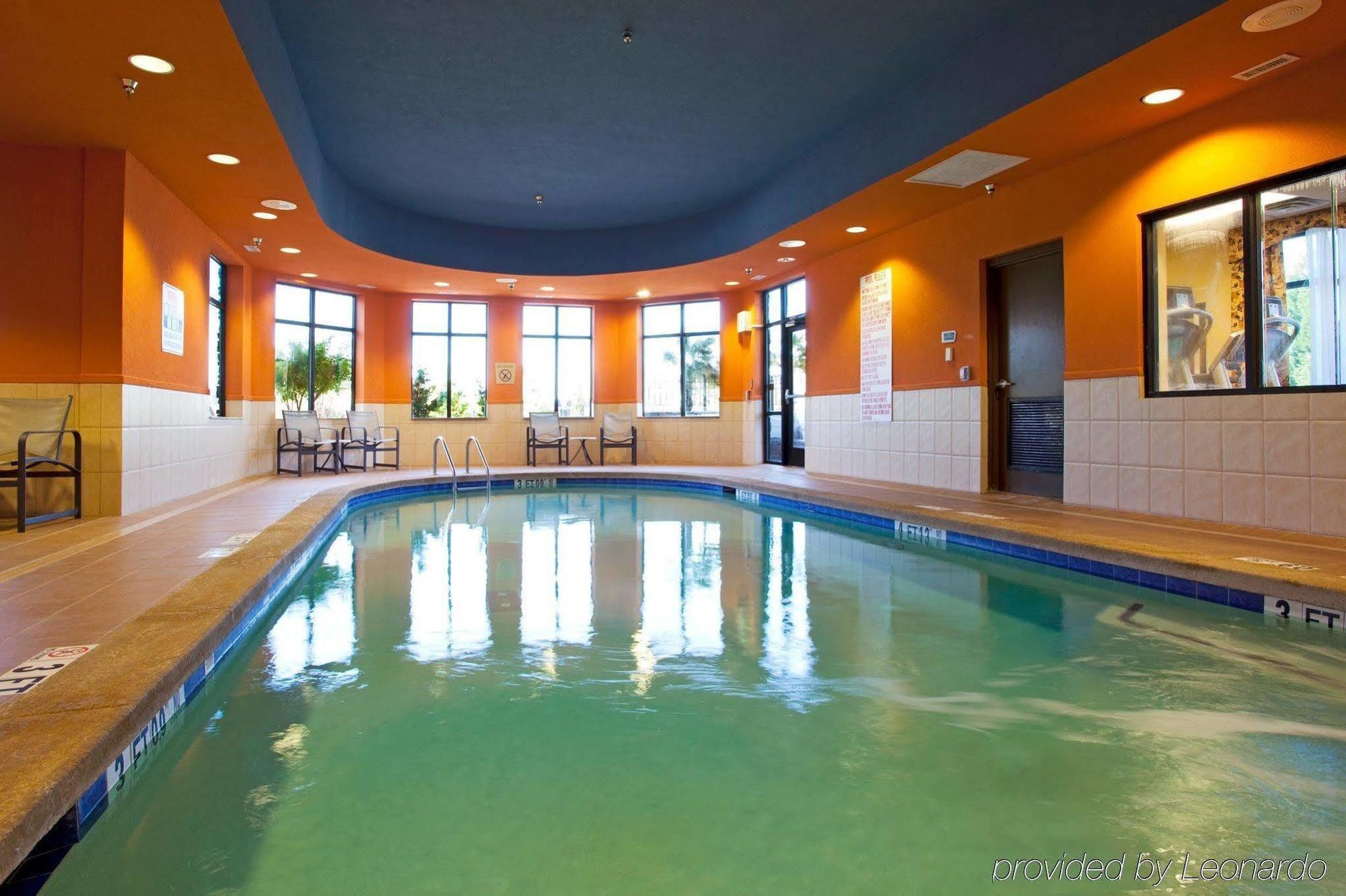 Holiday Inn Hotel & Suites Stockbridge-Atlanta I-75 By Ihg Bagian luar foto